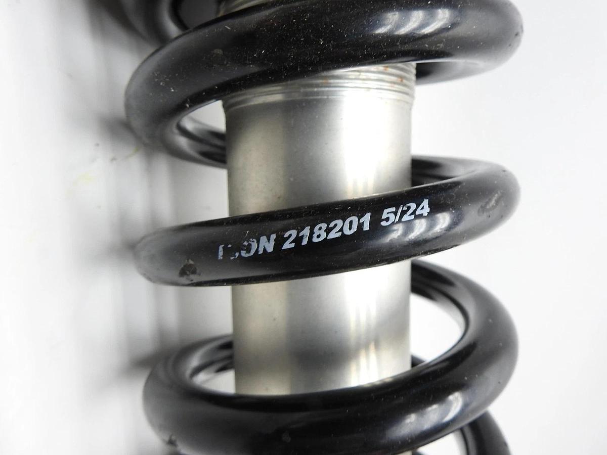 ICON 2.5 Remote Reservoir Coilover Shocks Pair 7 Bolt Flange 2.5" - NEW READ