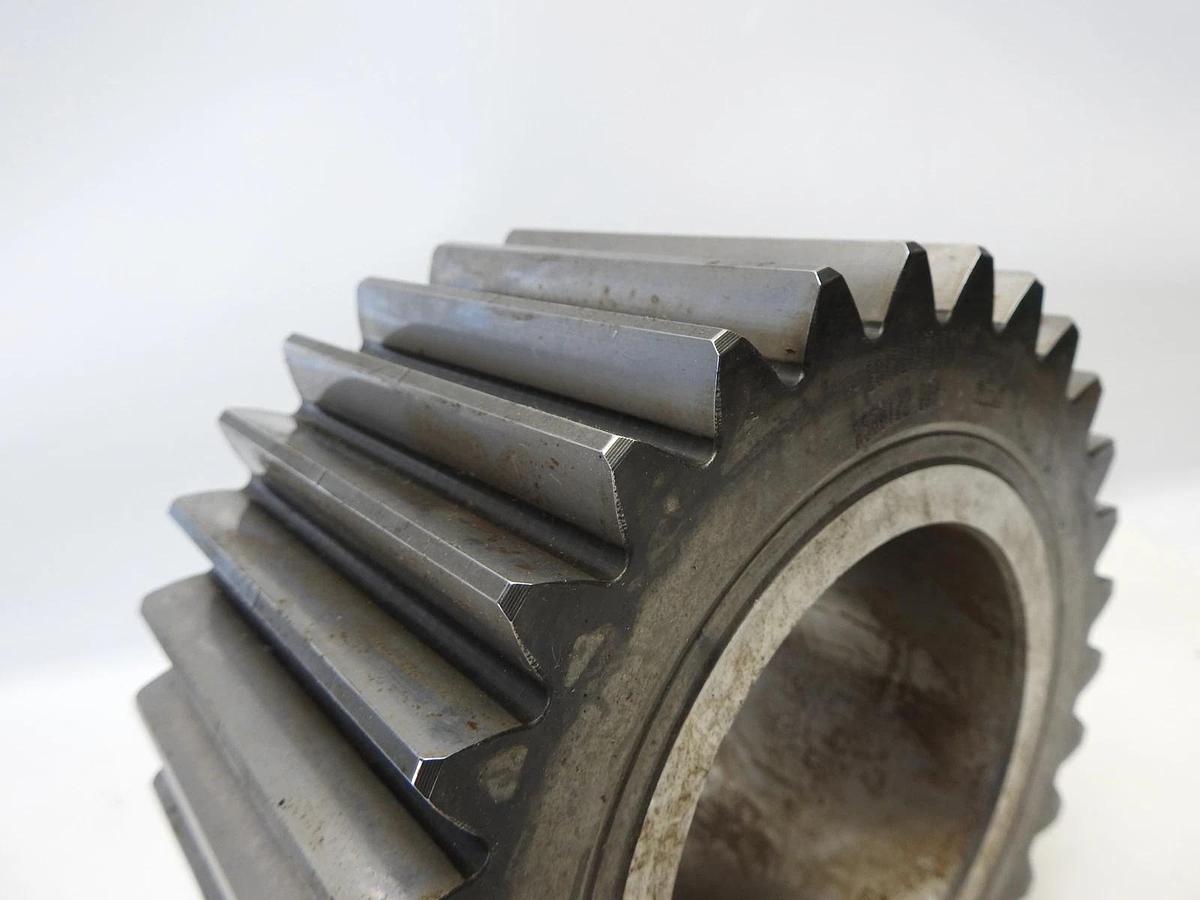 OEM John Deere R560122 Planetary Pinion Gear GENUINE NEW!