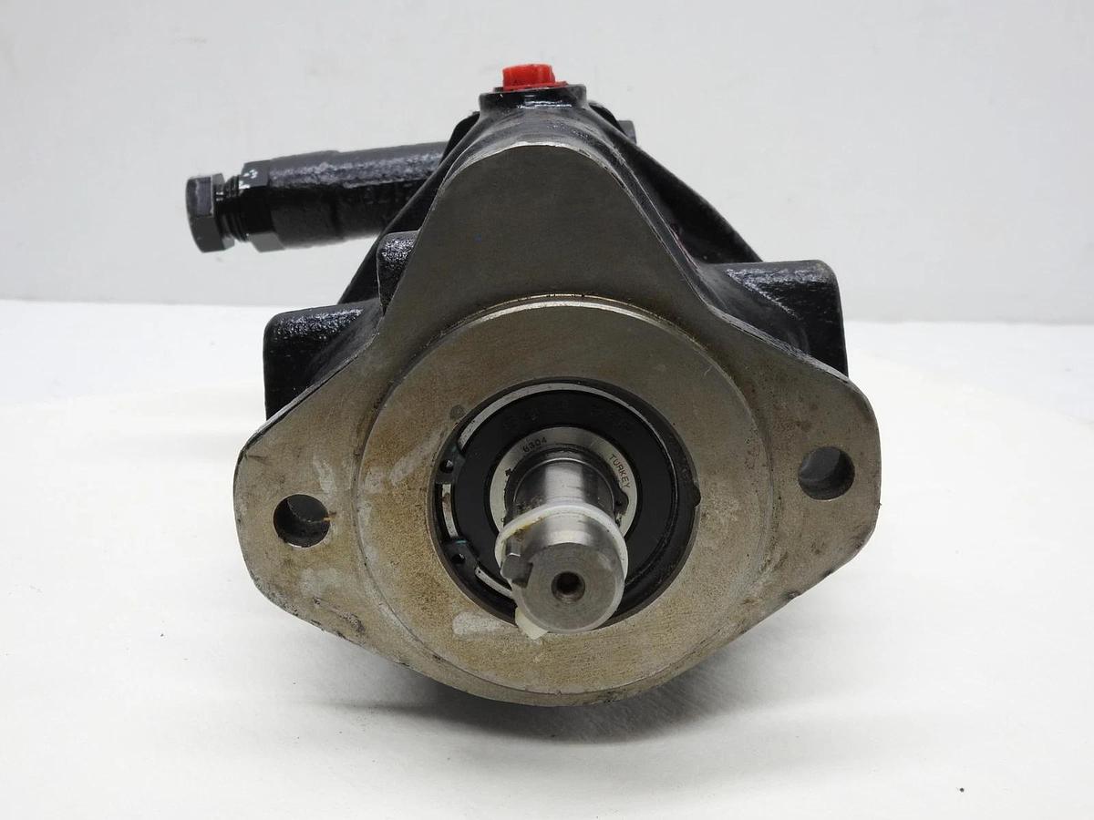 Genuine Vickers PVQ10 A2R (02-341576) - NOB NEW!