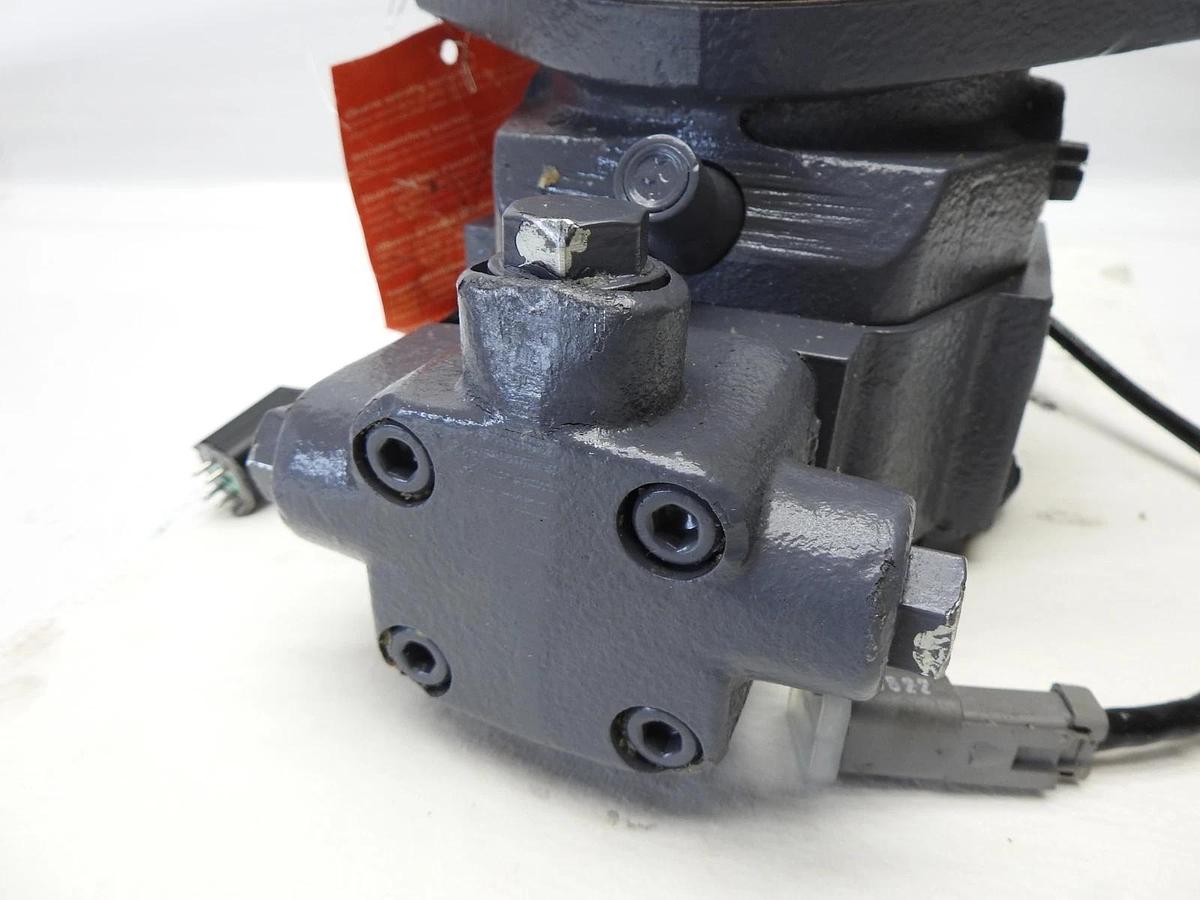 Wirtgen 2477652 Hydraulic Axial Piston Motor Rexroth - NEW BROKEN SHAFT