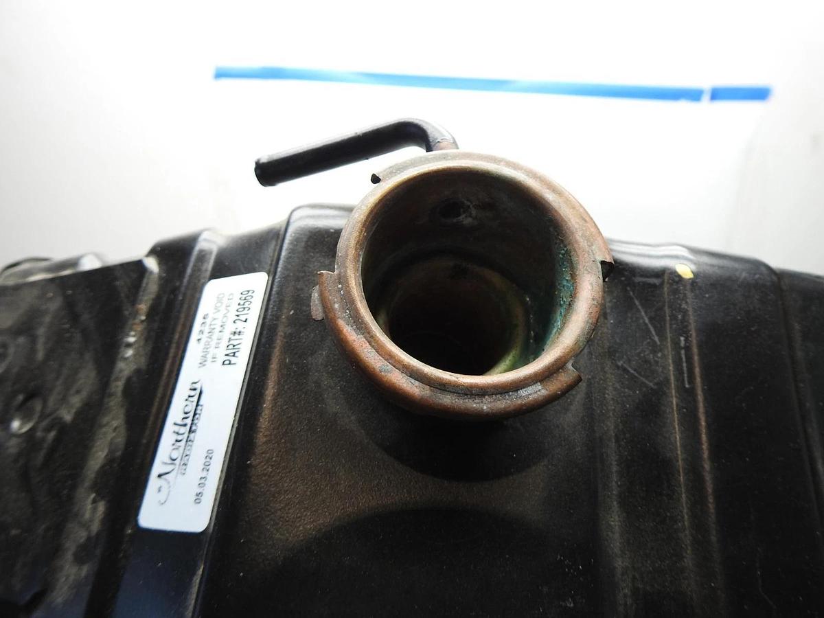 Northern 219569 Radiator John Deere 4050, 4055, 4250, 4255, 4455 RE38664 RE21893