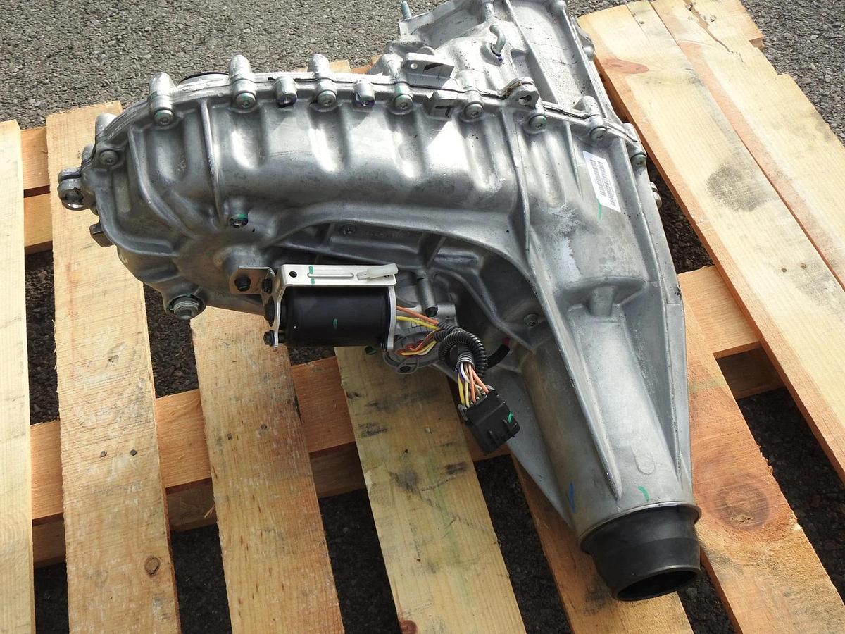 NEW Mopar 68306994AD BW 44-46 Transfer Case 6.7L 2019-2023 Ram 3500 - BULK NEW!