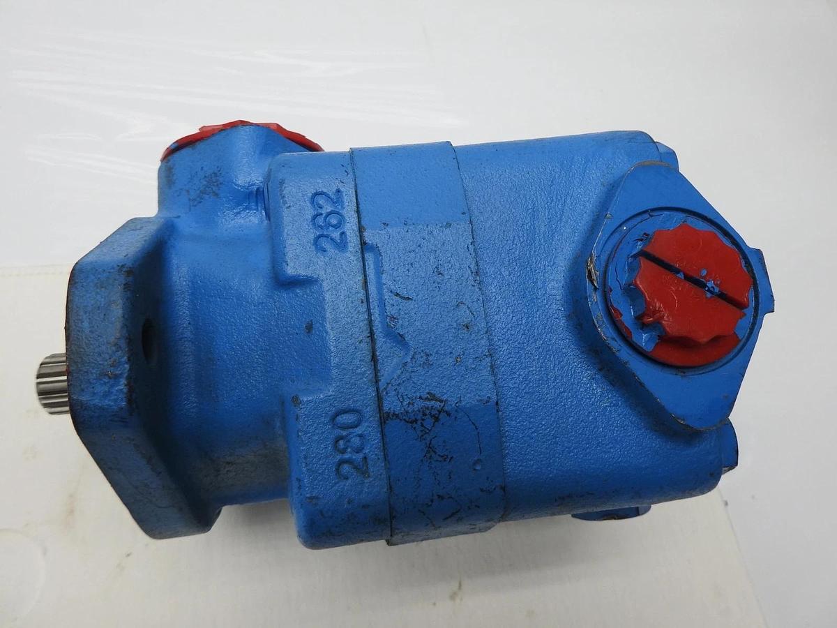 OEM Freightliner A6814664701 Hydraulic Pump Power Steering Eaton Vickers NOB NEW