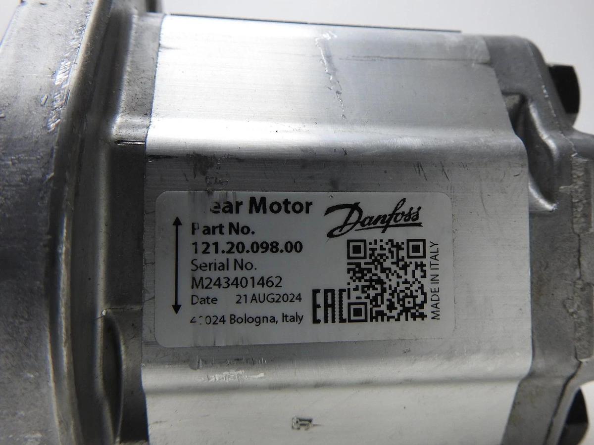 GENUINE Danfoss 121.20.098.00 Gear Motor GR2 Bidirect Fixed Displ SNM2NN NOB NEW