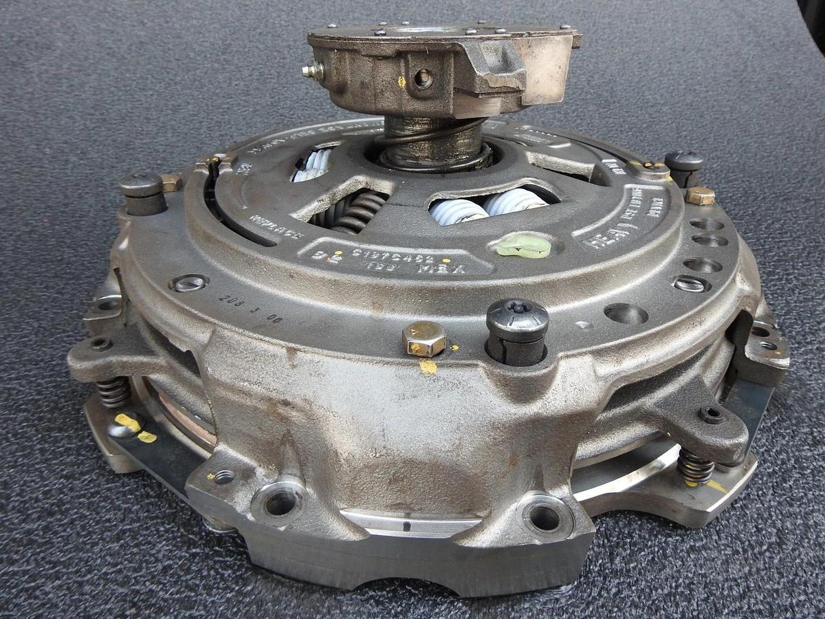GENUINE Eaton 309701-34 Advantage Self-Adjust Clutch 15 1/2", 10 Spline 2"