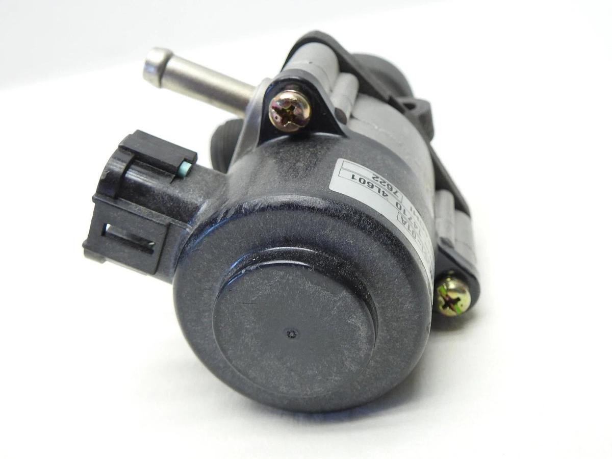 Genuine NISSAN 14710 4L601 EGR Valve for 98-2001 Maxima AMV51-01A Hitachi 7622