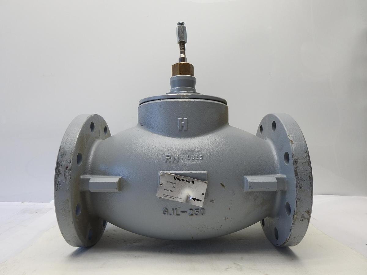 Honeywell VGF21EP40 2-way Flanged Globe Valve CV 150, 4" - OEM NEW
