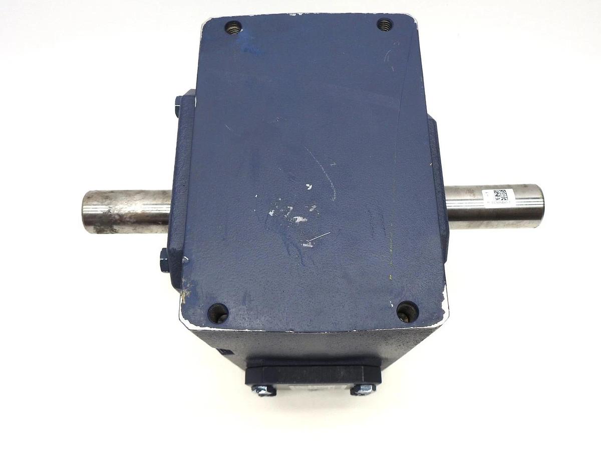 Grove Gear GRL-B826-15-D 15:1, 0.75" Input Dia, 1.125" Output Dia Worm Reducer