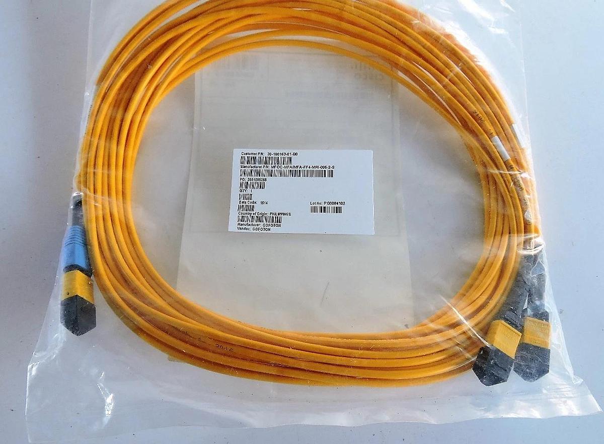 OEM GENUINE- Cisco ONS-MPO16-2X8-5=  (16-Fiber MPO to 2x 8-Fiber MPO Cable - 5M)