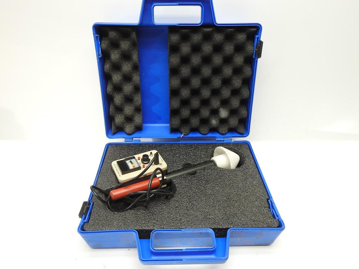 Holaday Microwave Survey Meter HI-1800 w/ Blue Case