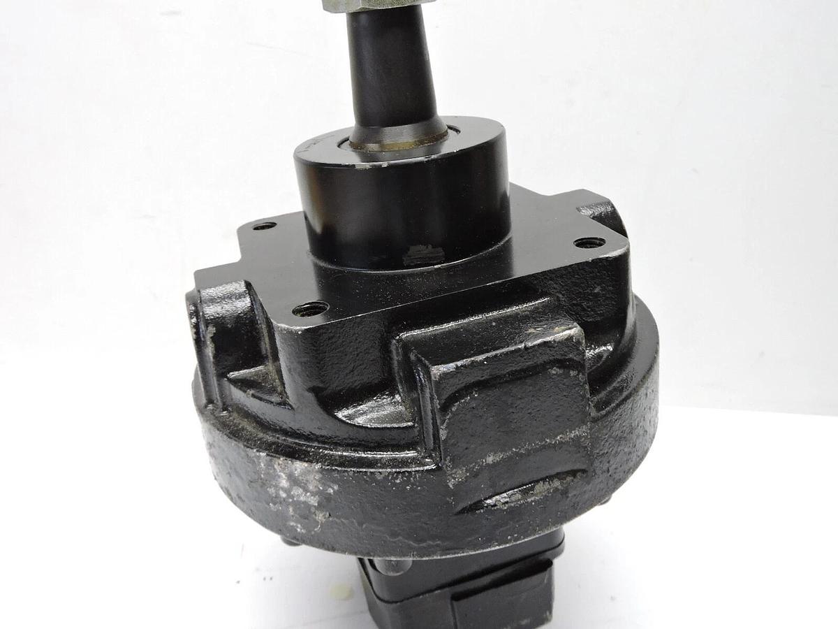 Hydraulic Drive Motor for JLG Skyjack (4 Bolt, Keyed Spline) - NOB NEW