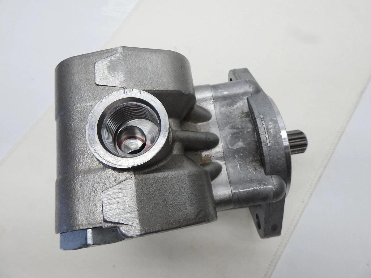TRW Power Steering Pump PS362815R10201 PS3628-15R102 - USED NICE