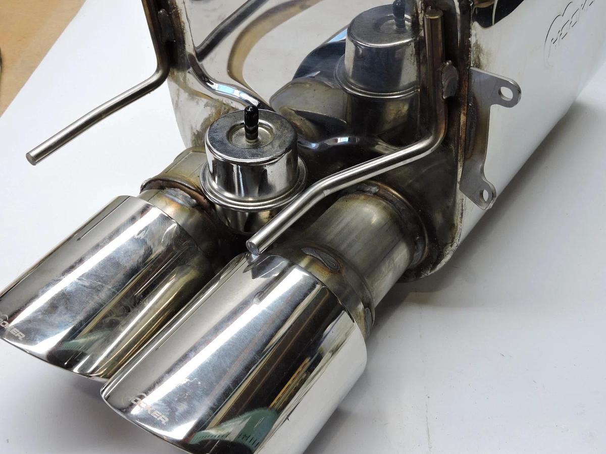 Hooker Axle Back Muffler Replacement for Z06 (Left Side Only) - NOB NEW