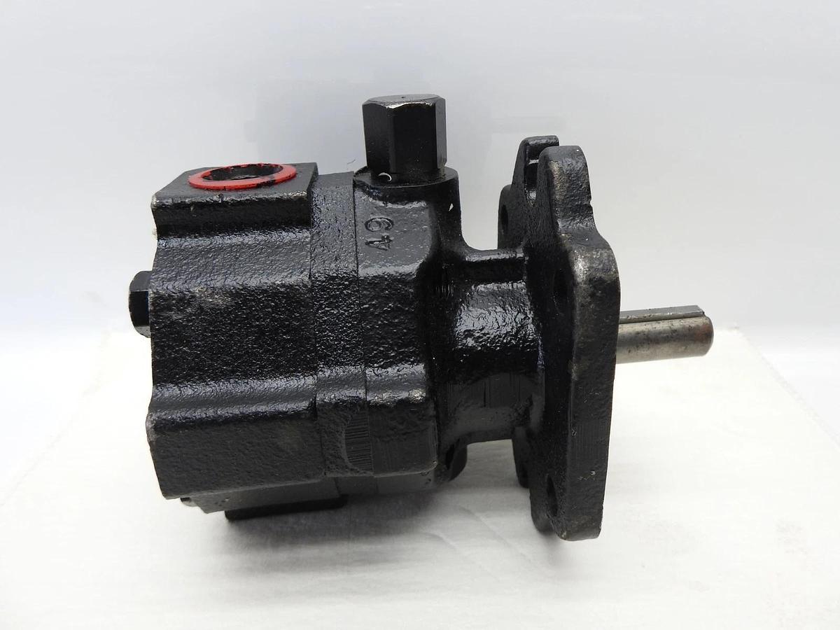 Webster B Series Hydraulic Gear Pump/Motor 163B1067 (formerly Danfoss) 49904-5