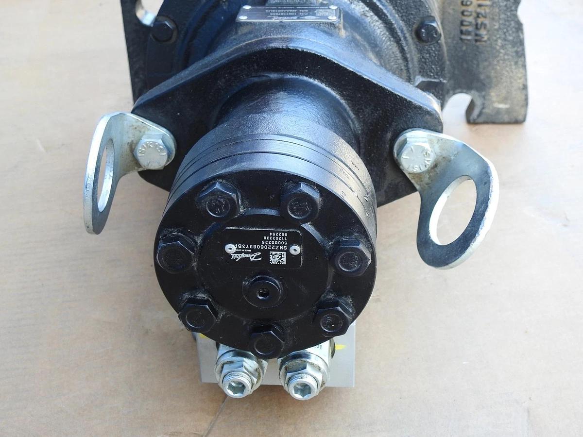 JLG 1001187855 Swing Motor Hub Assembly fits 600SC & 660SJC - NEW BROKEN GEAR -