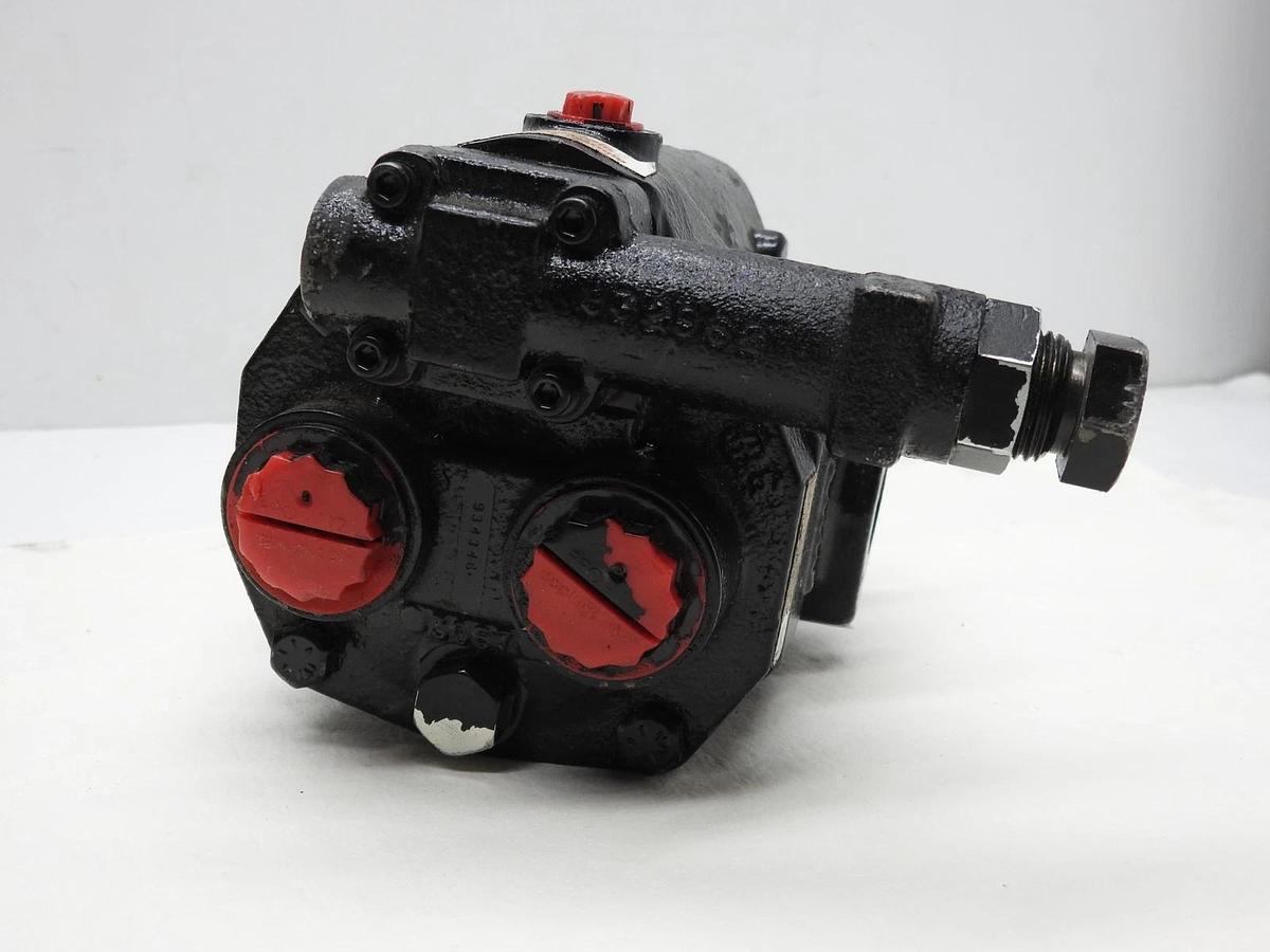 Genuine Vickers PVQ10 A2R (02-341576) - NOB NEW!