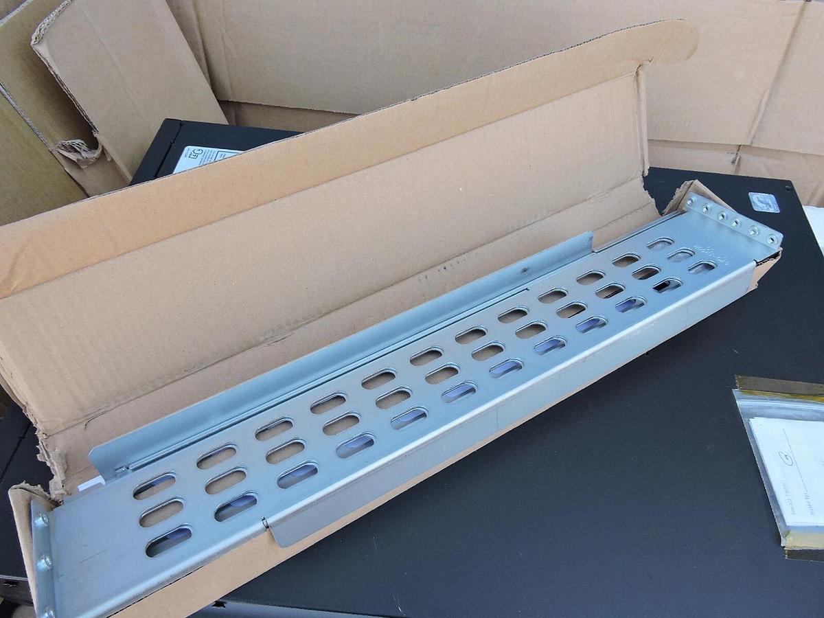 APC SRT5KRMXLT Smart-UPS SRT - NOB UNUSED-  READ DESCRIPTION