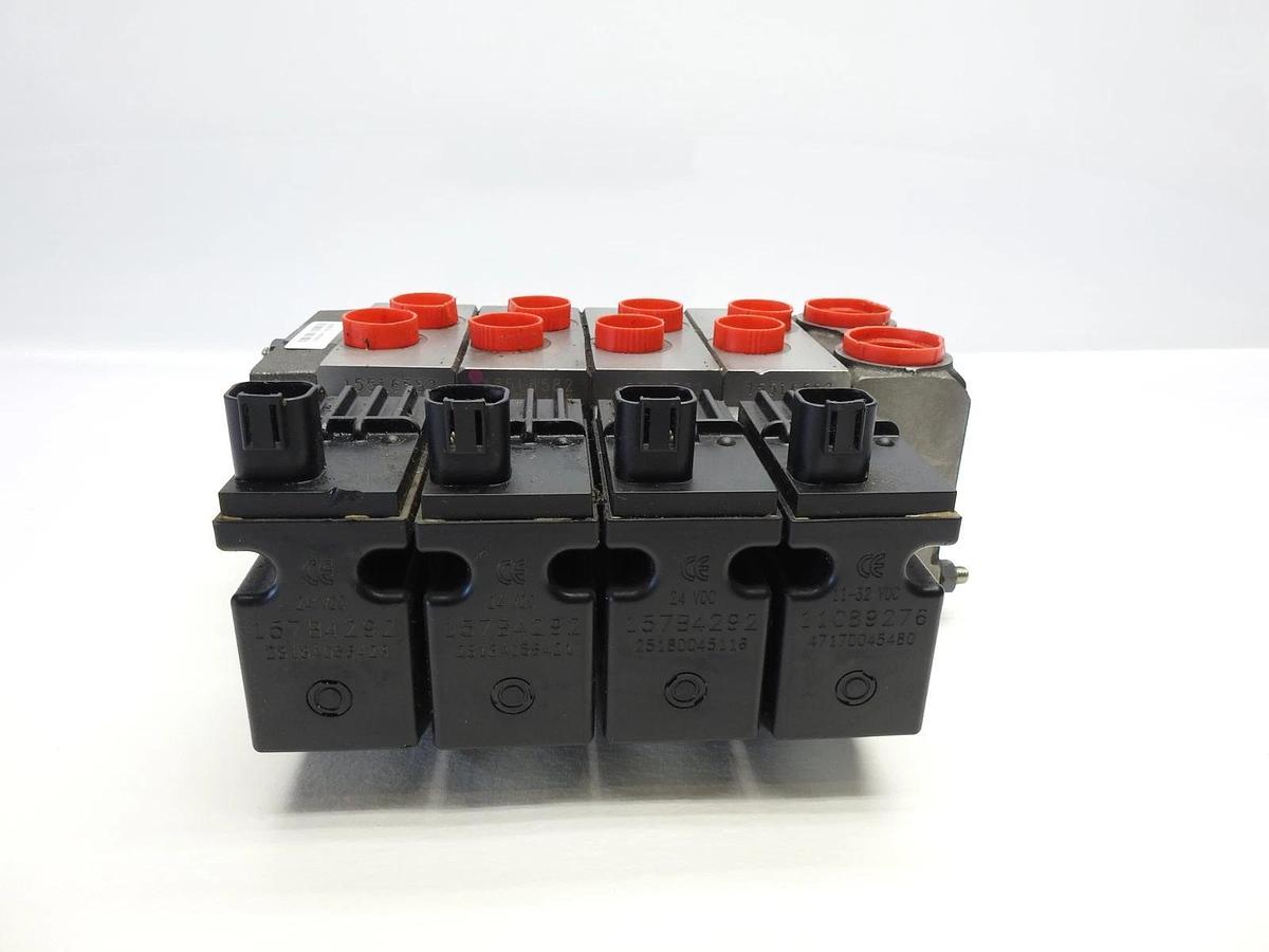 Danfoss PVG 32 /4 Proportional Valve 3335 PSI w/ 157B4292 11094176 - OEM NEW!