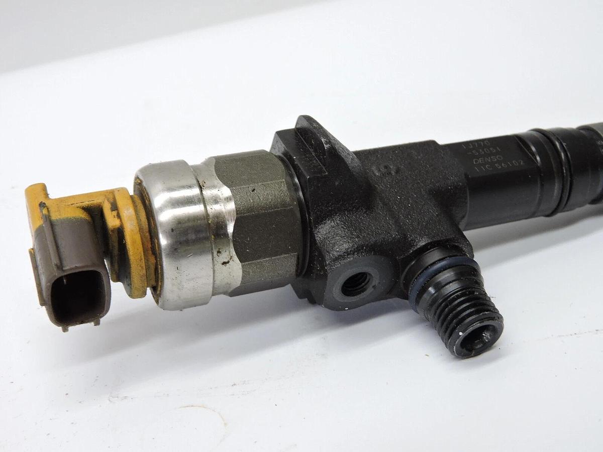 Denso 1J770 Caterpillar injector CORE