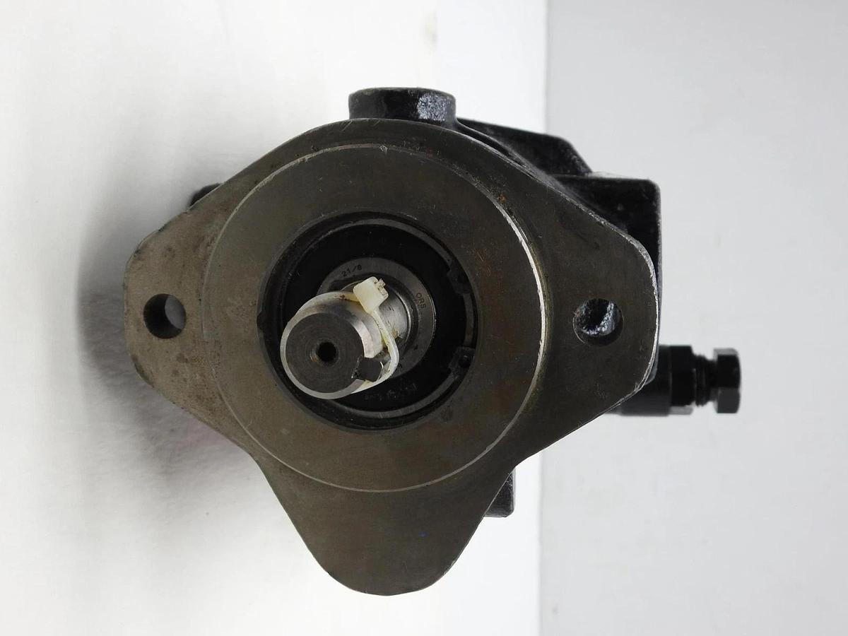 Genuine Vickers PVQ10 A2R (02-341576) - NOB NEW!