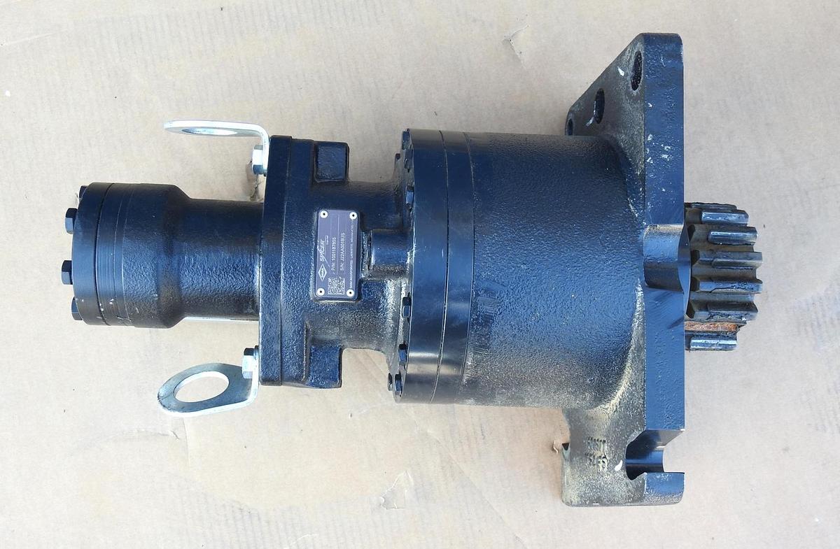 JLG 1001187855 Swing Motor Hub Assembly fits 600SC & 660SJC - NEW BROKEN GEAR -