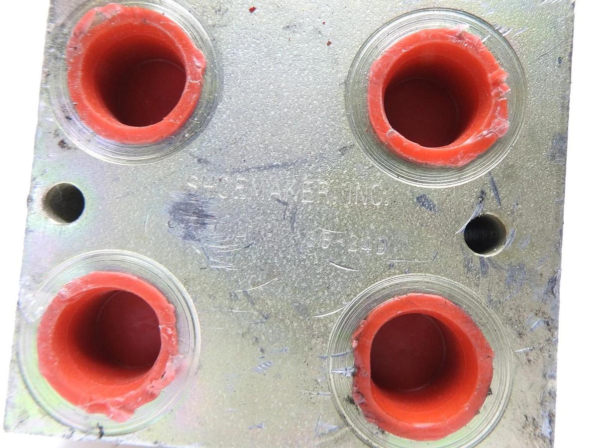 Shoemaker Inc. Hydraulic Diverter Multiplier Valve Block 8381 38 24D - SURPLUS