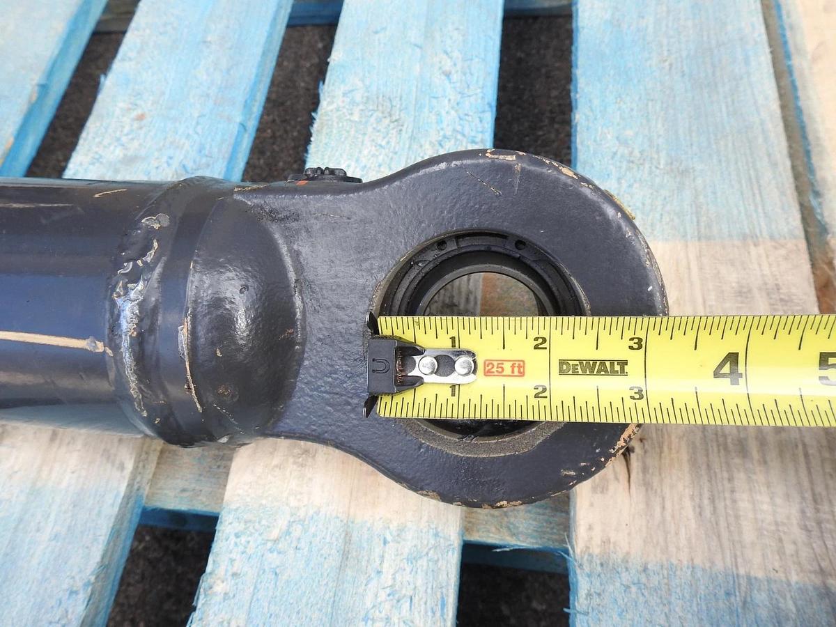 Case 87452362 Hydraulic Cylinder for Case Wheel Loader - OEM NEW!