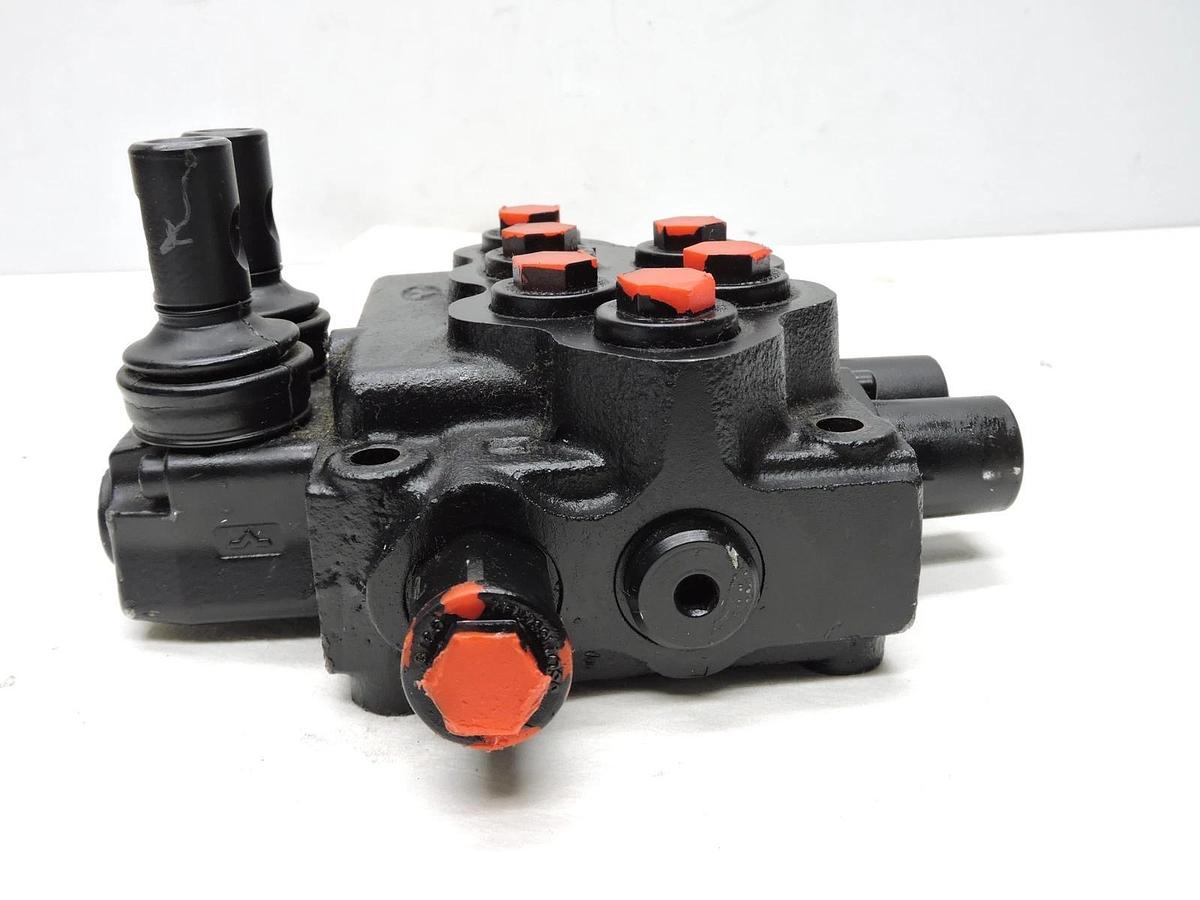 Walvoil 40007594 Hydraulic Distributor Valve for LS MT3.40, LS MT125 LS MT1.25