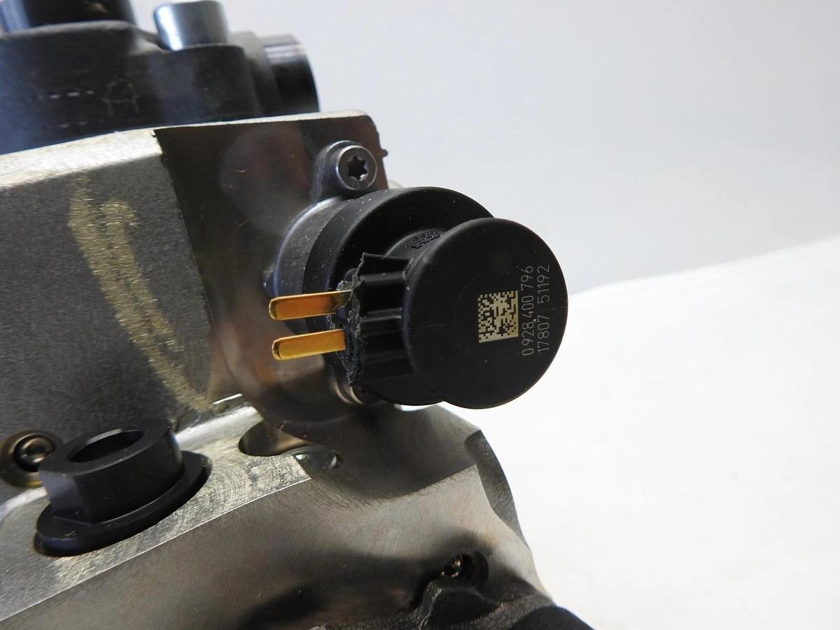 OEM Bosch High Pressure Pump Diesel 0445020333, 837086246, ACW5493840 0445020290