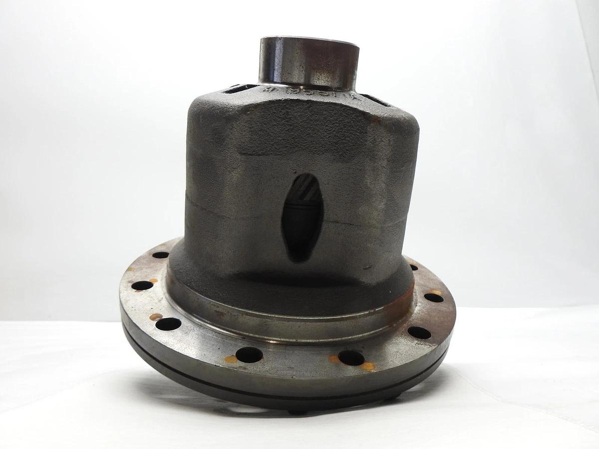 AAM 8K271 (12 Bolt) 5131B Differential Assembly Locker Hub AJ 8J301 - NOB NEW!