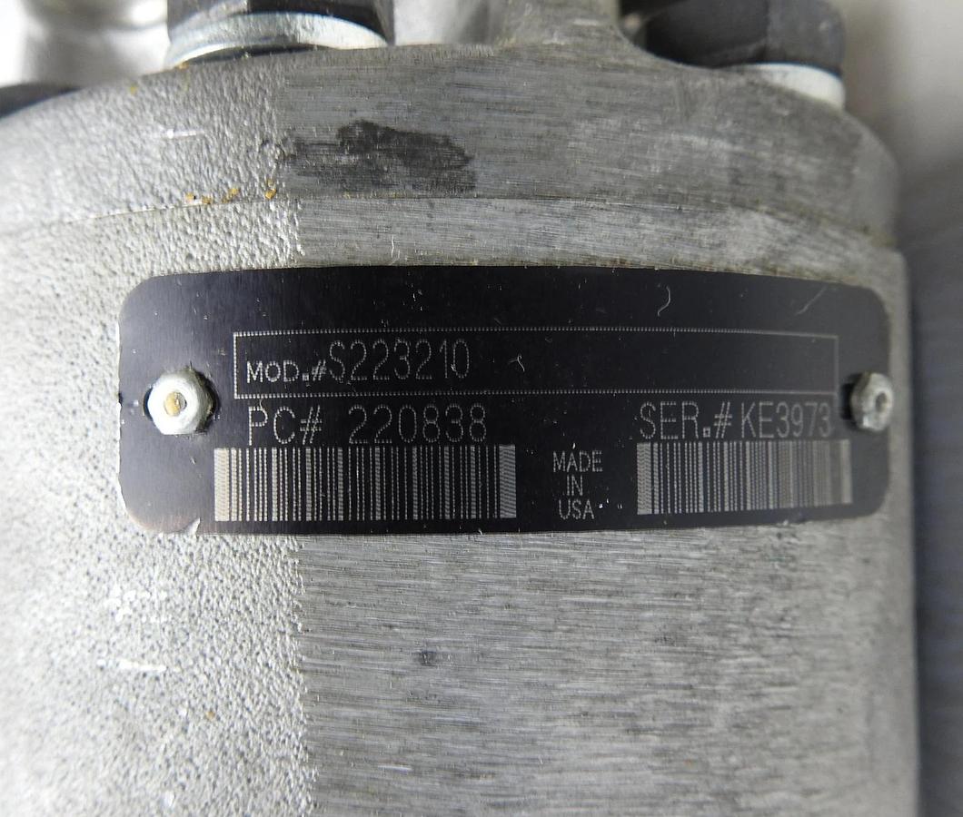 S223210 Hydraulic Track Motor for Case 880C 880 Track Drive Hydraulic Motor NEW!
