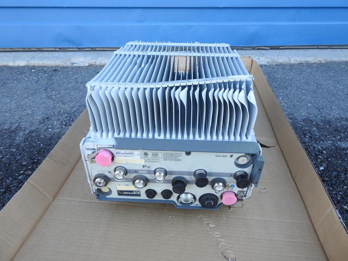 ERICSSON KRC 161 707/2 KRC161707/2 Dual Band Radio 8843 - AS IS READ DESCRIPTION