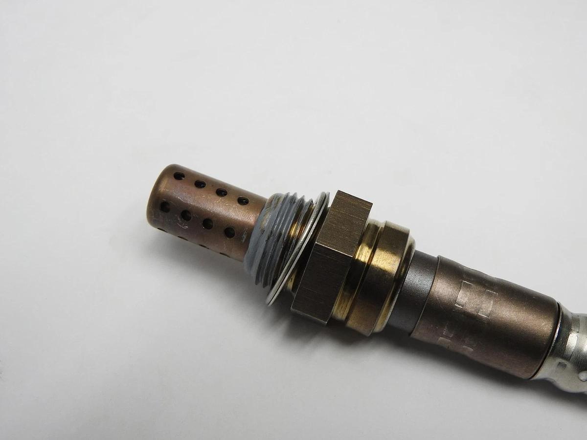 Ford 4-W Oxygen Sensor 2000-08 FORD F150, 2004-2010 FORD EXPLORER 250-241127