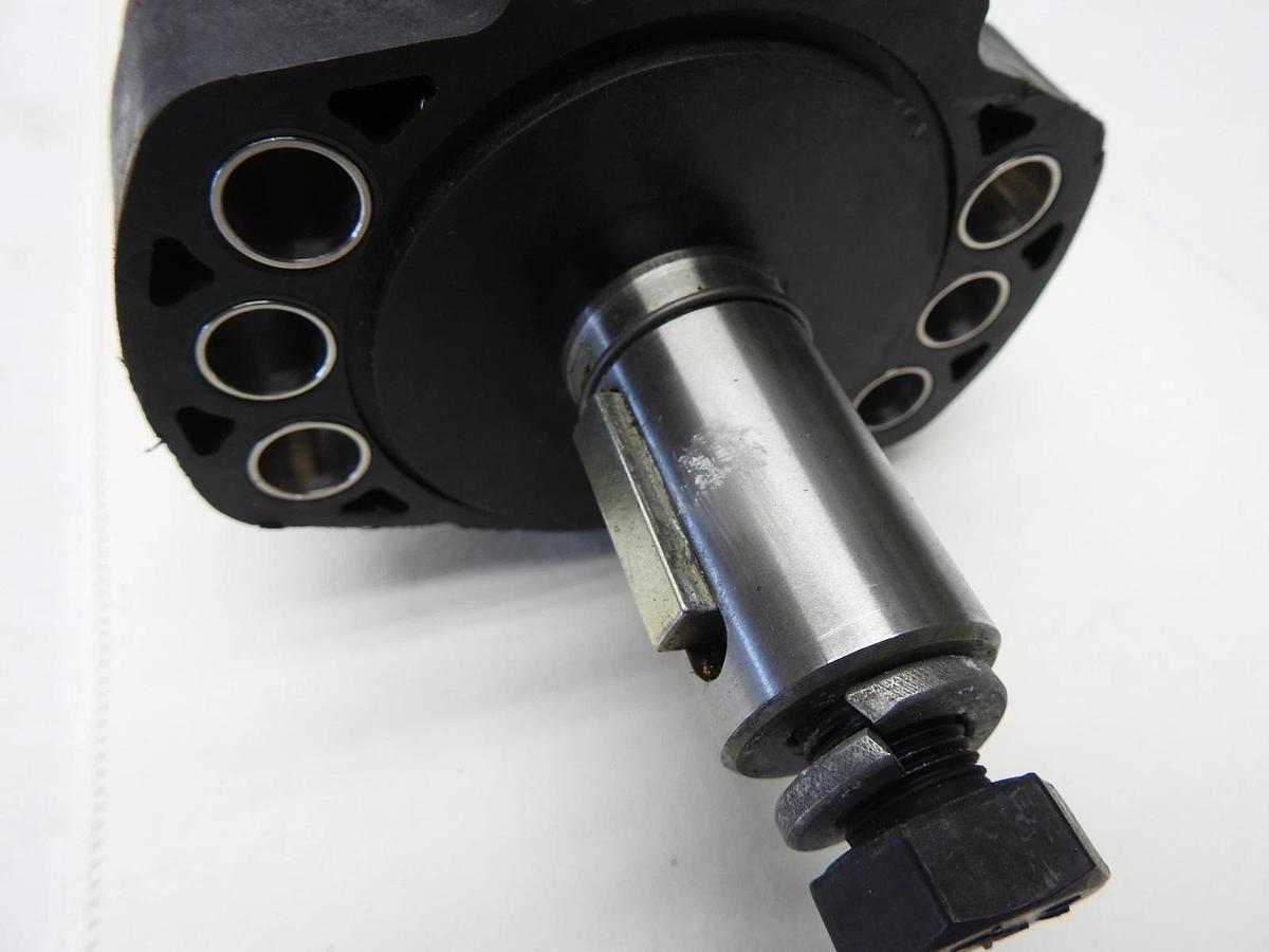 OEM White RE013948 Roller Stator Hydraulic Motor RE018515 W80509 56917999 *NEW*