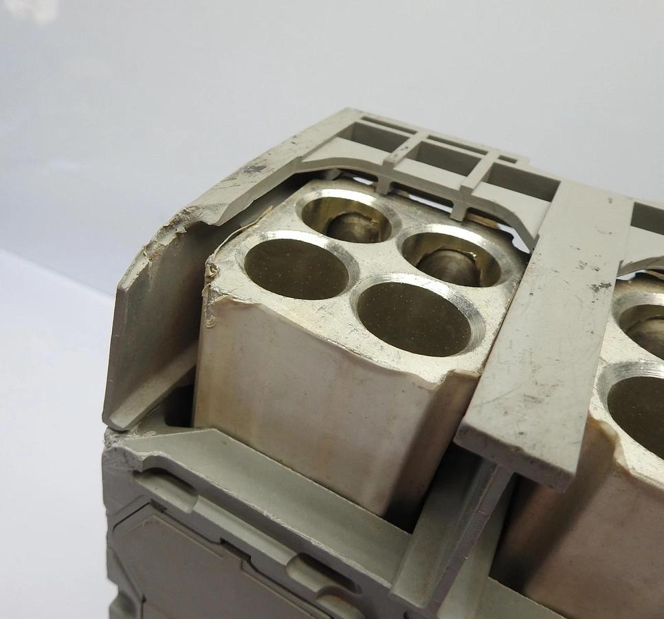 Cummins ONAN A051C966 Breaker PowerPact PG1200 PGL36120U33A