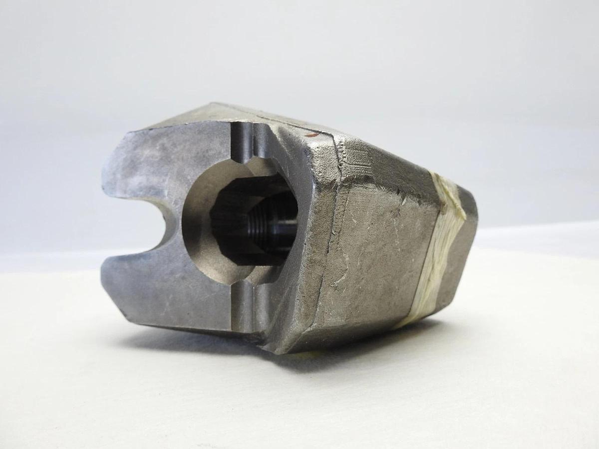 OEM John Deere WX158502 (Wirtgen 158502 Base Holder) - GENUINE NEW!