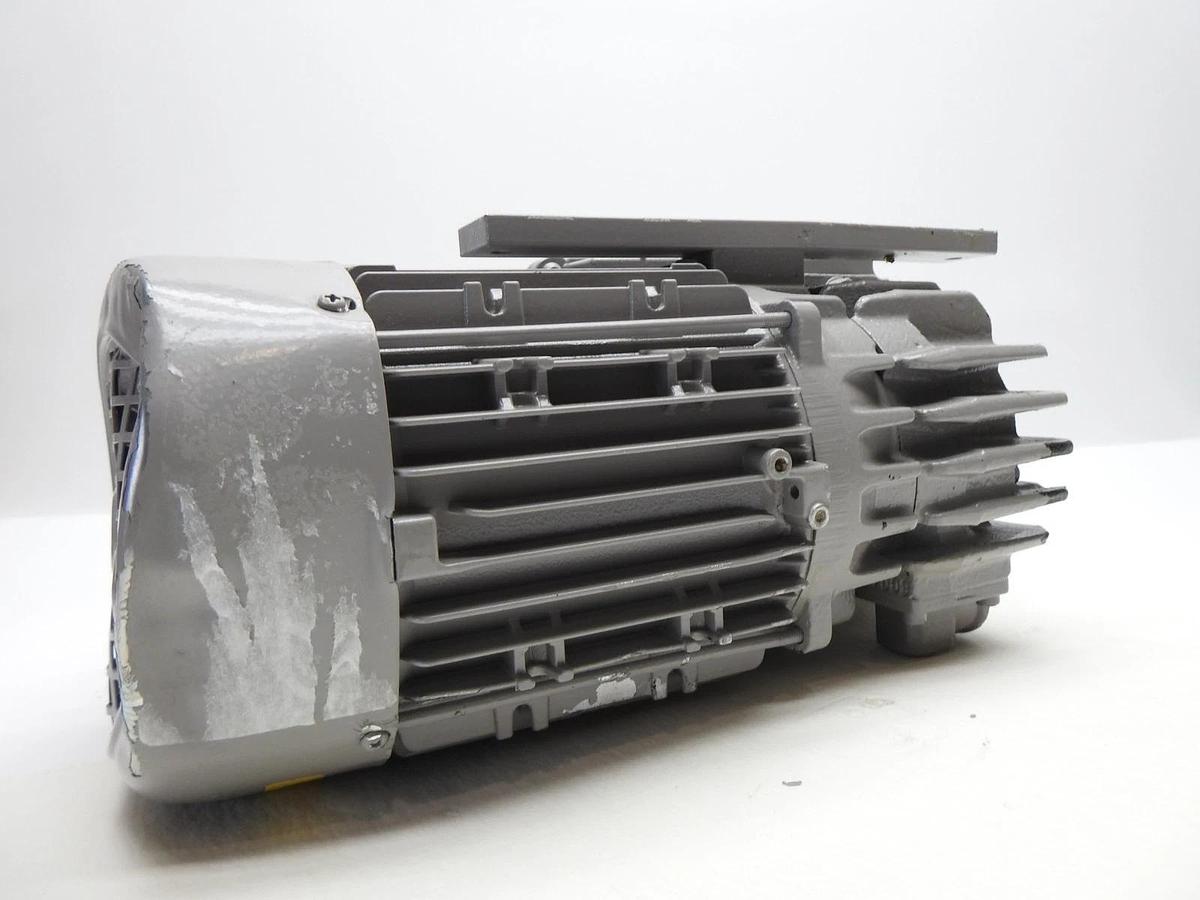 DVP LC 20 MA Lubricated Rotary Vane Vacuum Pump 9601066/MA