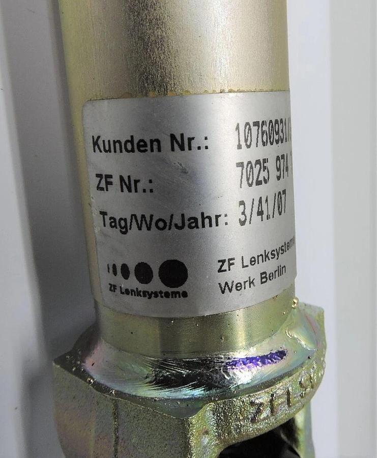 ZF Ball Universal Shaft Freightliner 7025-974-714, 10760931/3, 7025974714 - NEW!