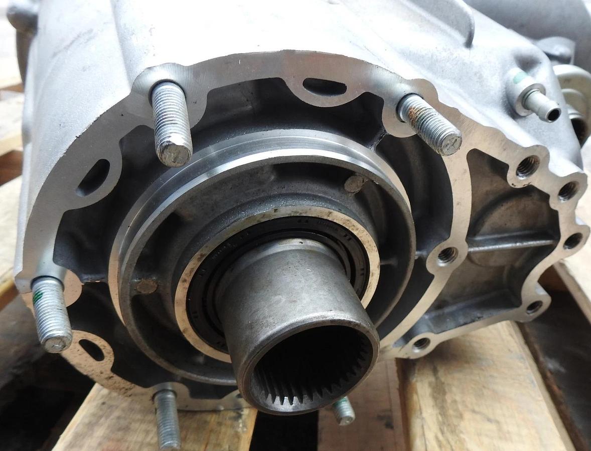 Transfer Case Assembly 812928414 for 2018 Escalade Tahoe Yukon 6.2L V8 - READ -