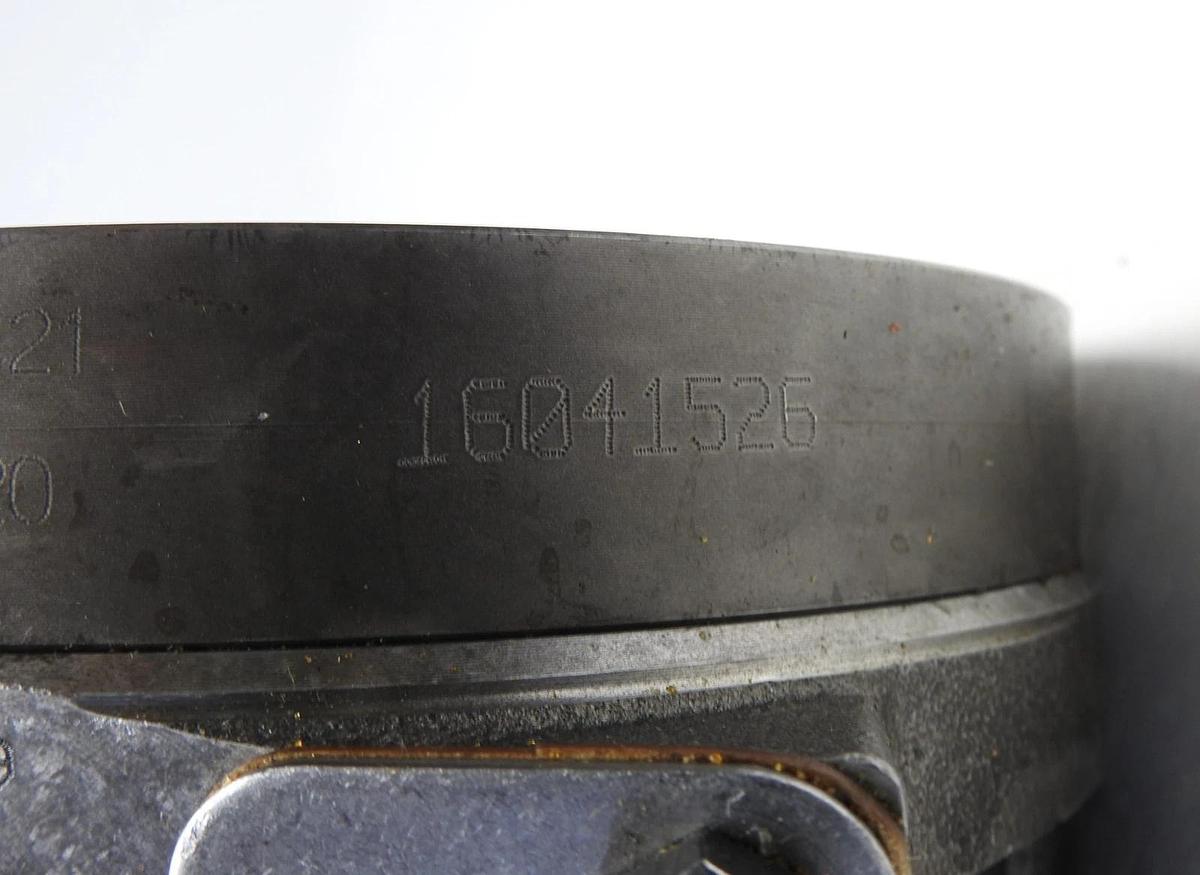 OEM Bobcat 7253516 2-Speed Hydrostatic Drive Motor Replacement S850 Skid Steer