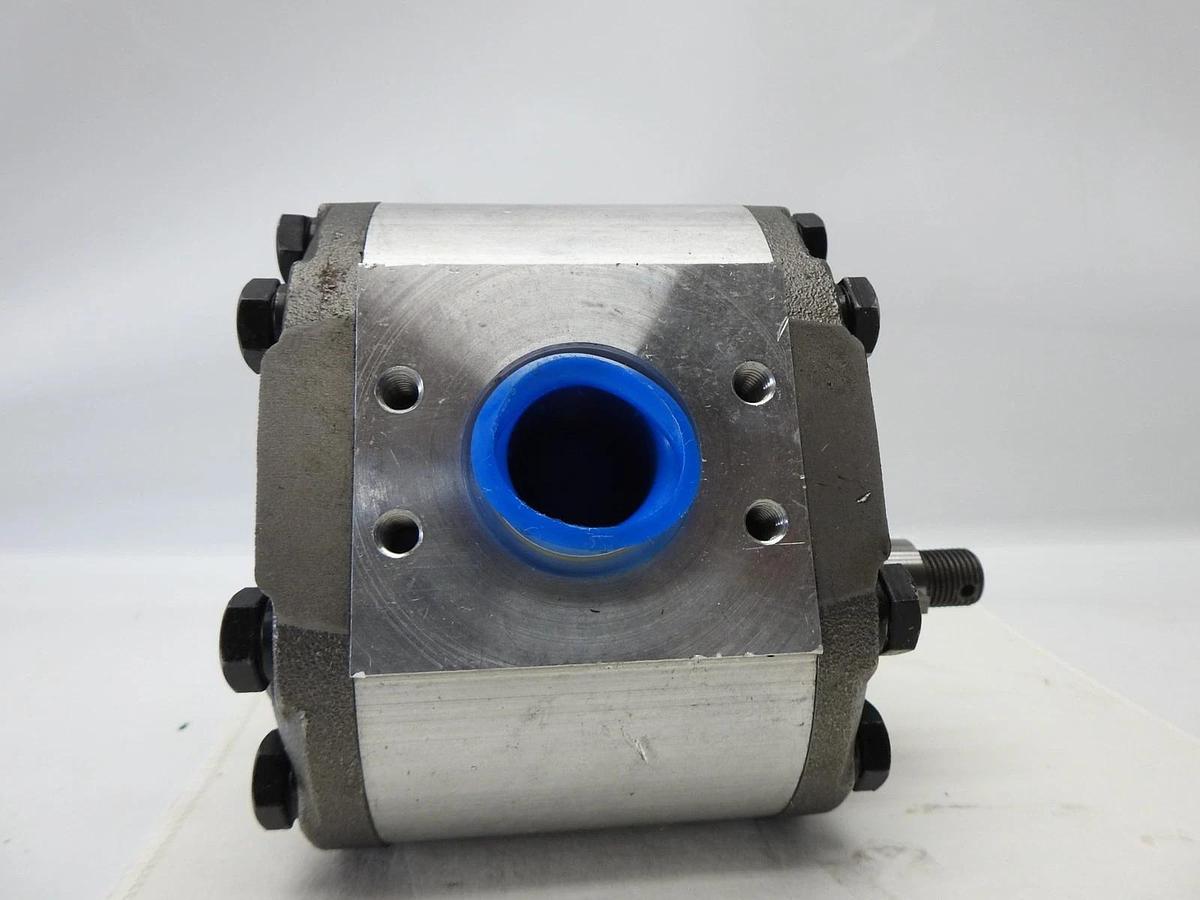HYP-F-599600-BAC Hydraulic Pump E2NN600BA for Ford New Holland Tractor - NOB NEW
