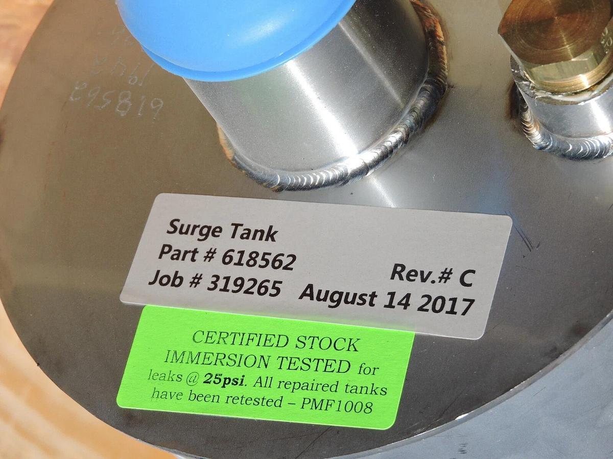 New Flyer Surge Tank Assembly P/N: 618562, 651898 - NEW