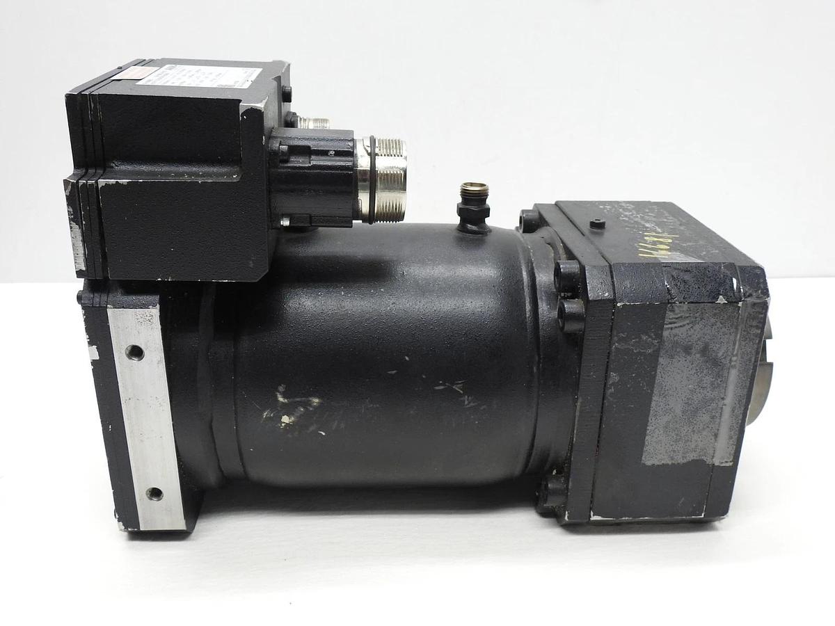 AMK SKT7-55-20-FOW-5200-B5 Servo Motor A2298ED SKT7-55-20 (14KW, 350V) USED NICE