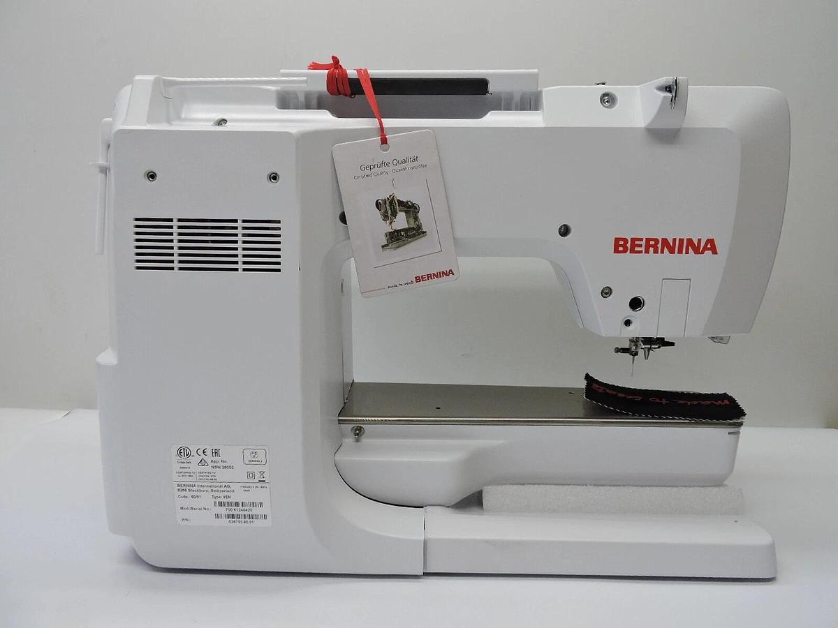 Bernina B700 Embroidery Machine - NEW NEVER USED- Minor Freight Damage!