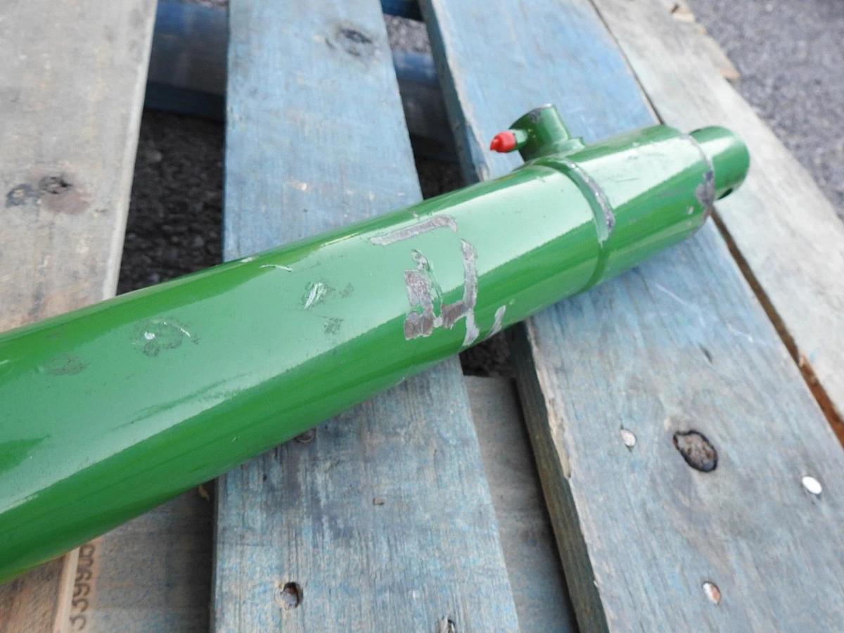 GENUINE John Deere AHC24304 Hydraulic Cylinder 7660, CS690, 7760, CP690