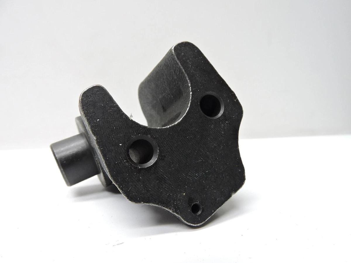 NEW Deutz 04515734 Rocker Support Rocker Arm Bracket Black New 0451-5734 OEM