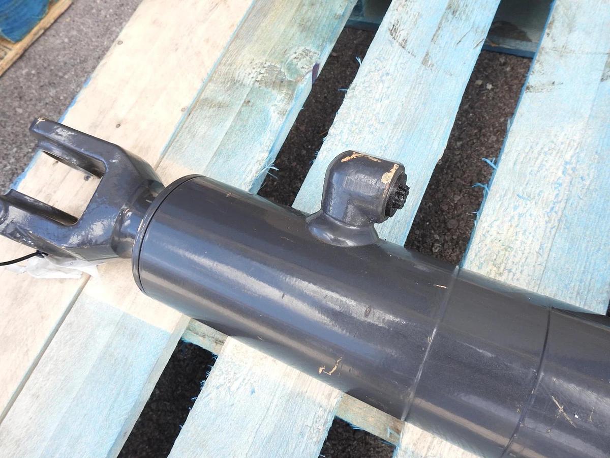 Case 87452362 Hydraulic Cylinder for Case Wheel Loader - OEM NEW!