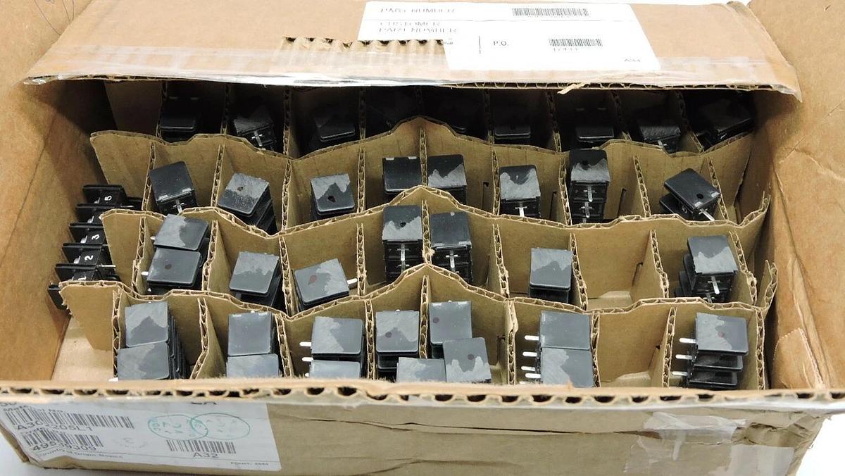 Bussmann Eaton Cooper Fuses A302205L1 Terminal Block x 50 - LOT OF 50 NEW!