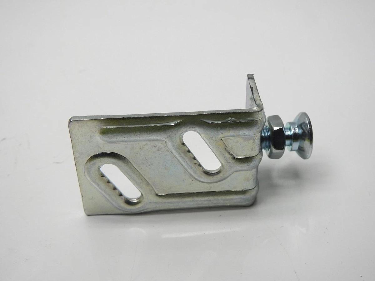 (100/pcs) Hettich 50563 7034 Sliding By-Pass Door Steel Apron with 3/4" Offset