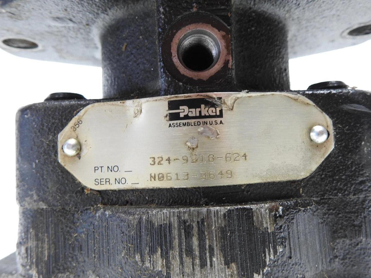 Parker 3249218624 Intertech Gear Motor 324-9218-624 (2 Bolt, Keyed Shaft) OEM